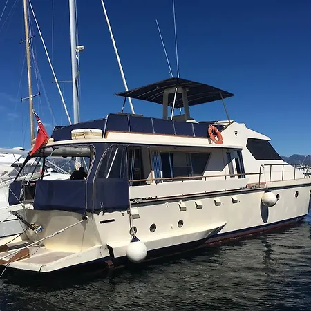 Botel Blue Iii Yacht *